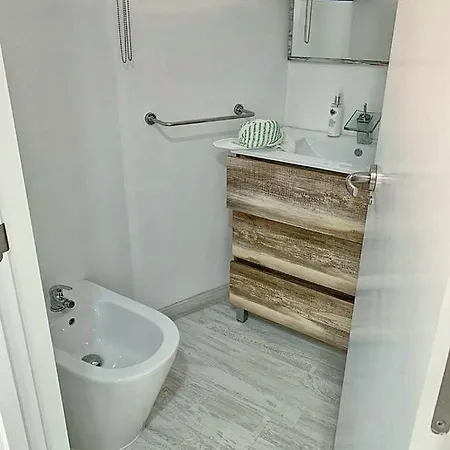 شقة فندقية Inmobiliaria L259 *